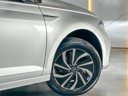 VOLKSWAGEN - POLO - 2025/2025 - Prata - R$ 133.300,00
