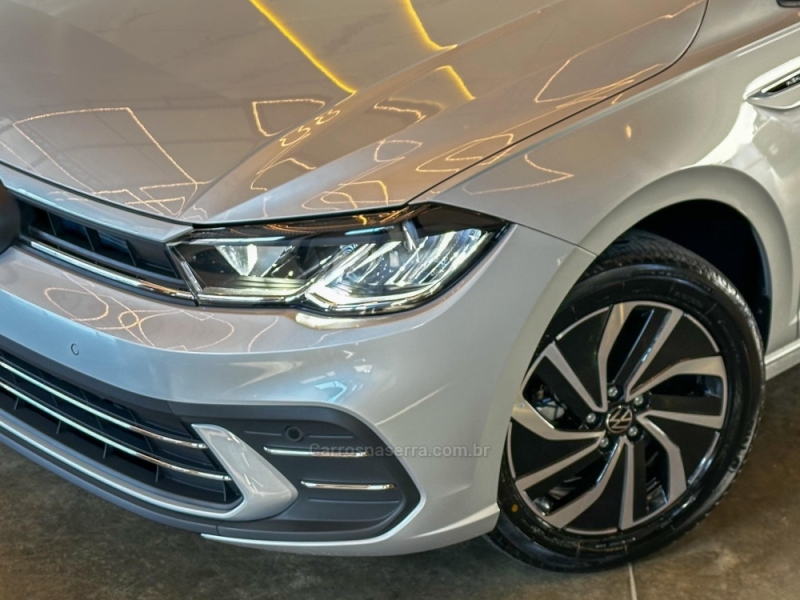VOLKSWAGEN - POLO - 2025/2025 - Prata - R$ 133.300,00