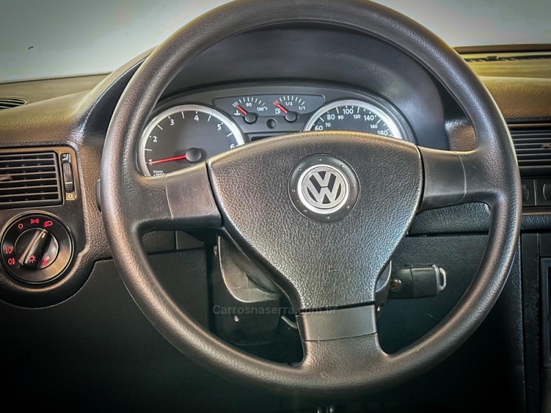 VOLKSWAGEN - GOLF - 2009/2009 - Preta - R$ 45.900,00