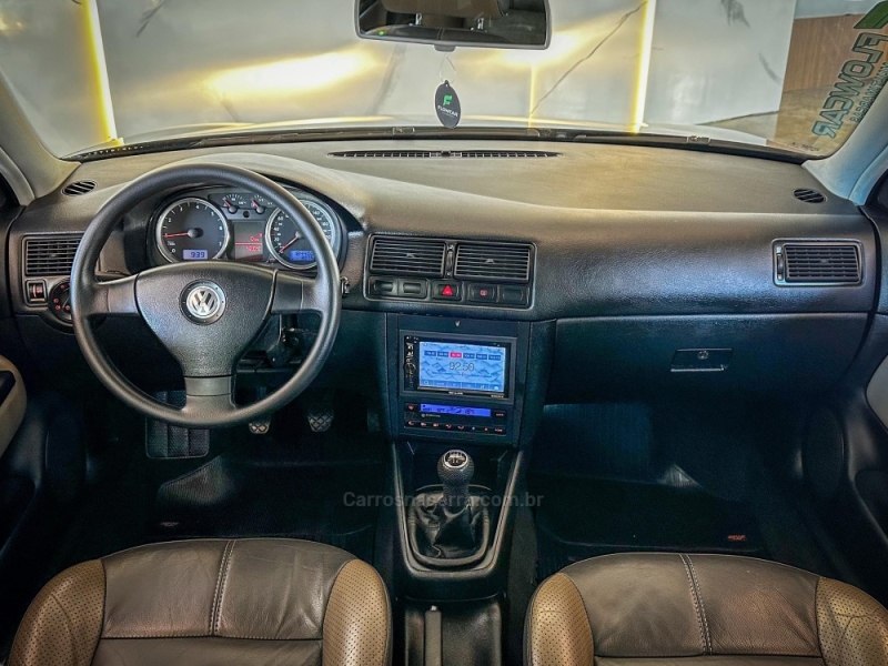 VOLKSWAGEN - GOLF - 2009/2009 - Preta - R$ 45.900,00